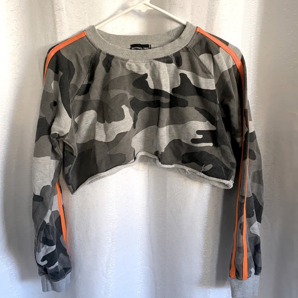 Cropped army sweater